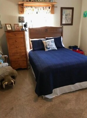 3 dormitorios, escritorio, tabla de planchar con plancha y wifi gratis