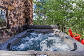 Outdoor spa tub - Stone chalet w/ views & hot tub (Gerrardstown)
