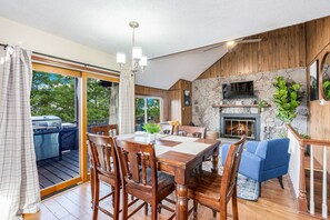 Dining - Stone chalet w/views, hot tub & fire pit (Gerrardstown)