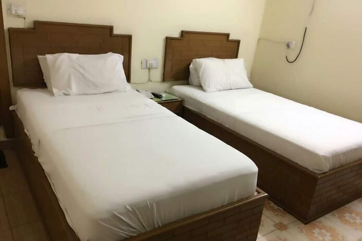 Standard-Doppel- oder -Zweibettzimmer | Bügeleisen/Bügelbrett, kostenloses WLAN, Bettwäsche