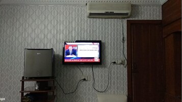 标准双人房或双床房 | 熨斗/熨板、免费 WiFi、床单