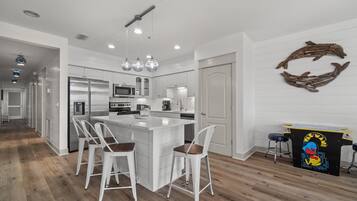 Kondominium | Dapur pribadi | Lemari es besar, microwave, oven, dan kompor