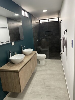 Handdoeken, toiletpapier