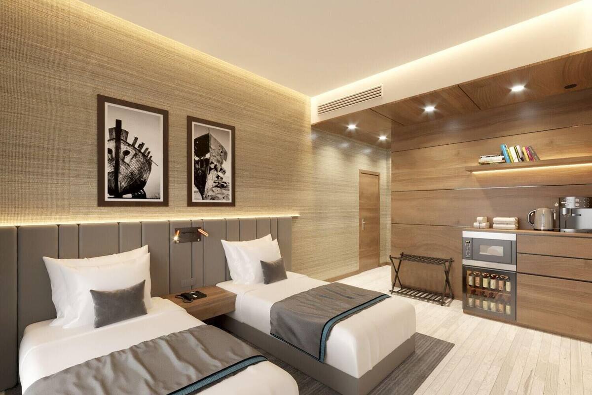 Minibar, caja de seguridad en la habitación y escritorio 