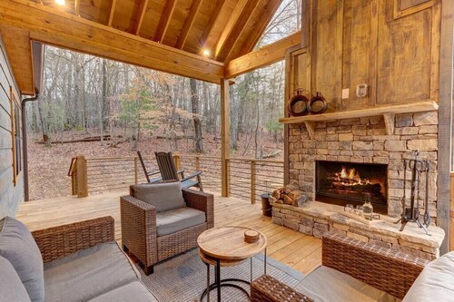 Bucks & Bourbon Lodge 3 King Beds+Hot Tub/Fire Pit