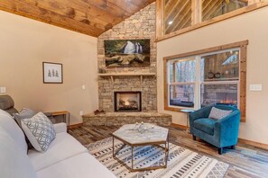 تلفزيون، مدفأة، تن�س طاولة