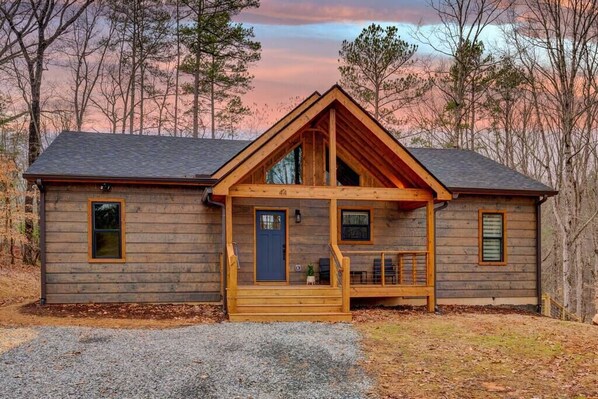 المنشأة من الخارج