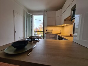 Private kitchen - Spacious Studio 2 steps from the station (Sartrouville)