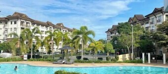 Charming Family Condo Resort beside SM Mall!