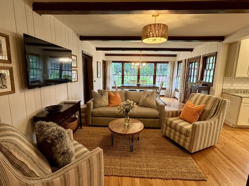 Luck of the Irish - 4 bedroom house, 1.5 miles to Notre Dame