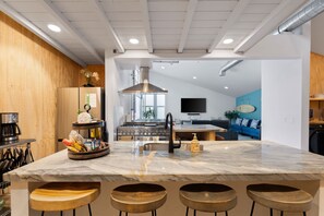 Fridge, microwave, oven, stovetop - Resort: 34 BRs, 95 Beds & 5 Stunning Event Spaces (San Diego)