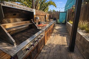 Terrace/patio - Resort Perks: 11 beds, monastery bunks, kitchen (San Diego)