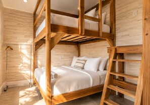 2 bedrooms, desk, iron/ironing board, travel cot - Resort Perks: 11 beds, monastery bunks, kitchen (San Diego)