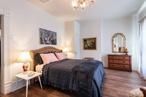 1 bedroom, iron/ironing board, travel cot, WiFi