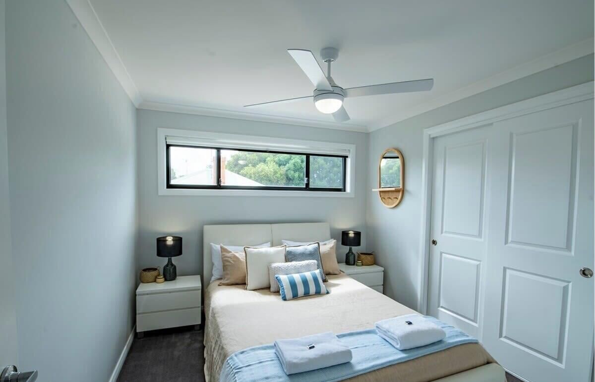 2 bedrooms, desk, iron/ironing board, travel cot