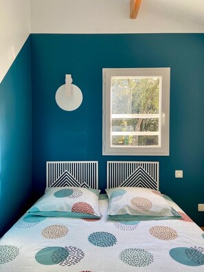 2 habitaciones, cuna de viaje, wifi gratis y ropa de cama