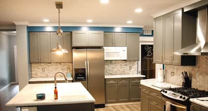 Upscale luxury home just a few blocks from beach