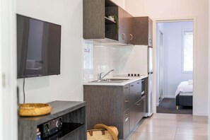 Fridge, microwave, stovetop, toaster