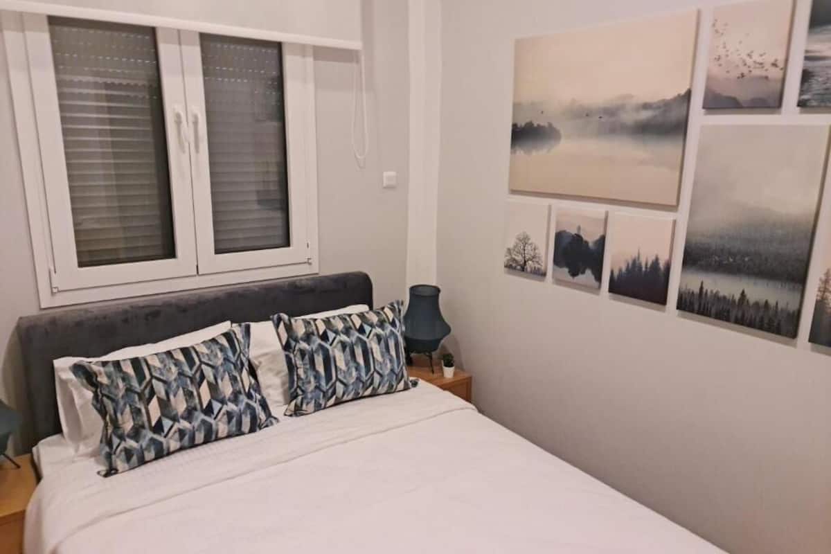 1 bedroom, individually decorated, individually furnished