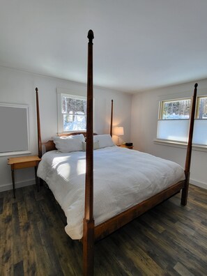 3 chambres, fer et planche à repasser, Wi-Fi gratuit, draps fournis