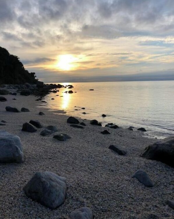 Beach - Waterfront + Complete Gym + Hot tub (Greenport)