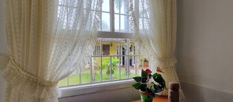 House with Incredible Pool Very Close to the Beach