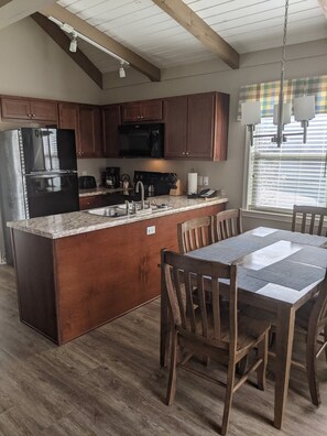 Dining - Private Mountain Cabin Tree Tops Resort ~Pools, Fishing, Grills, Jacuzzi, Stream (Gatlinburg)