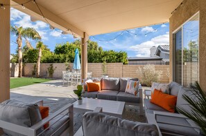 Outdoor dining - Casa Nolan | A Louisa Davis Property (La Quinta)