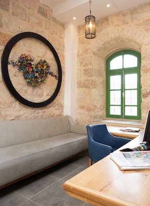 Classic-Doppelzimmer, 1 Schlafzimmer, Stadtblick | Wohnbereich