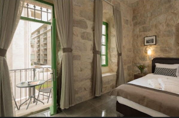 Classic Double Room, 1 Bedroom, City View