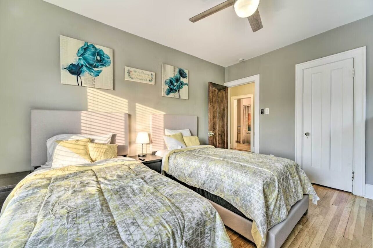 3 bedrooms, desk, iron/ironing board, free WiFi