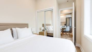 2 slaapkamers, een strijkplank/strijkijzer, wifi, beddengoed