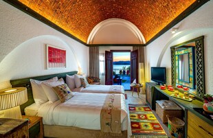 Room, 2 Twin Beds, Terrace, River View | Minibar, in-room safe, individually furnished, blackout drapes