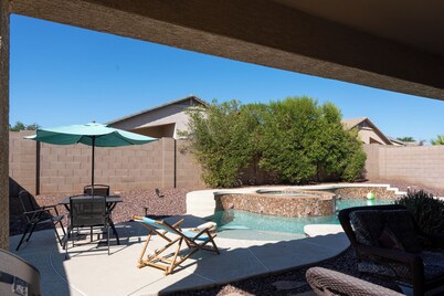 Airy Oasis Sleeps 8- Pool, Spa & Pool Table
