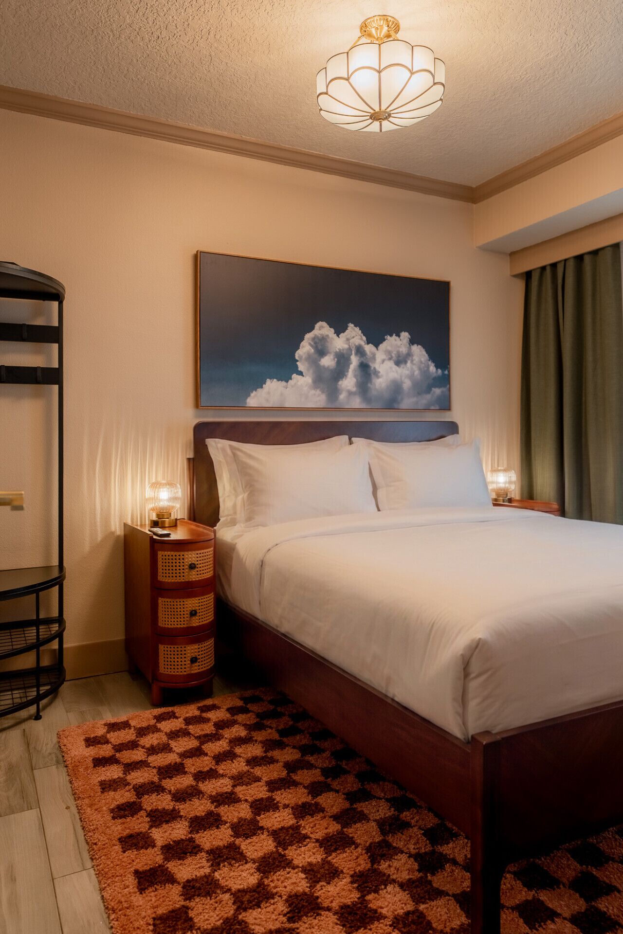 1 多间卧室、办公桌、熨斗/熨衣板、WiFi