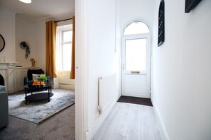 3 habitaciones, tabla de planchar con plancha y wifi gratis 