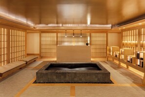 Sauna, bain à remous, hammam, gommages corporels, soins du visage
