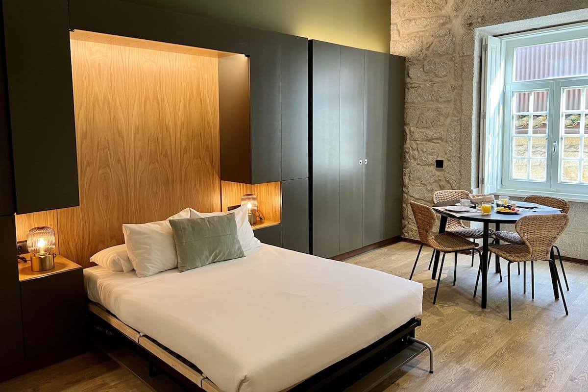 1 bedroom, in-room safe, desk, free WiFi