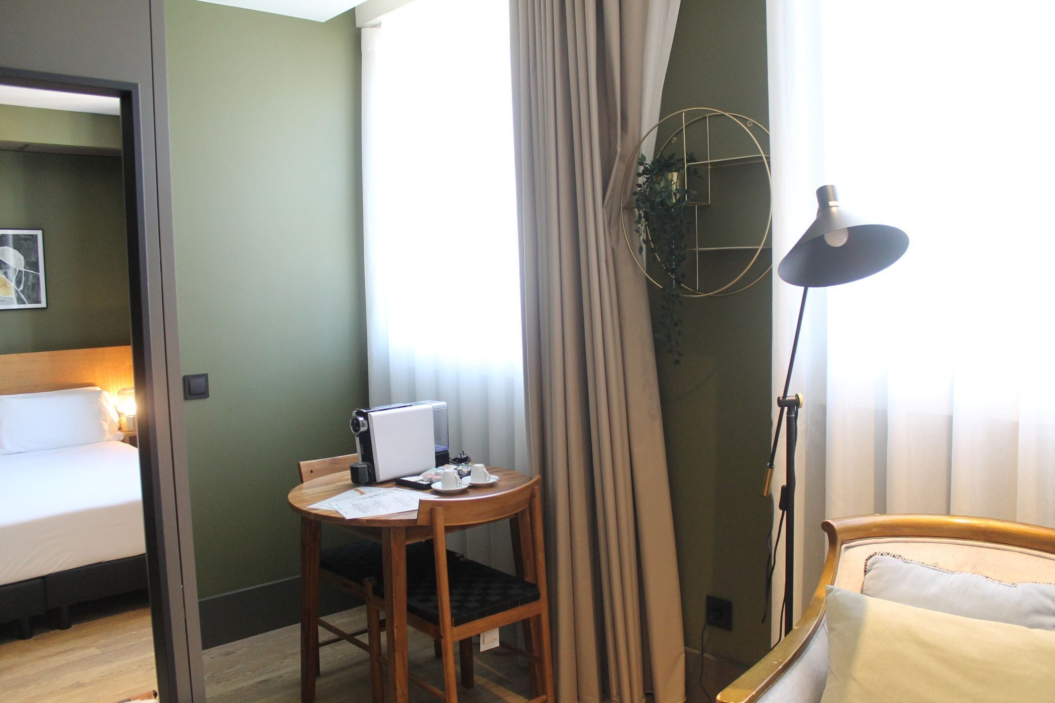 Studio | Living area | TV