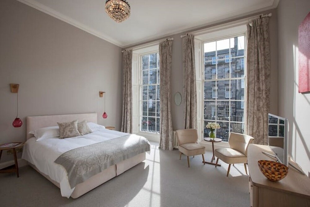 LUXURY EDINBURGH APARTMENT Edinburgh Vrbo
