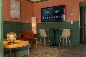 Interior - Condo On The Beach - Heated Pool - Self Check-in (Belleair Beach)