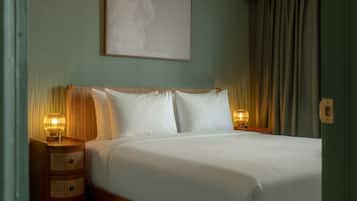 1 bedroom, desk, iron/ironing board, WiFi