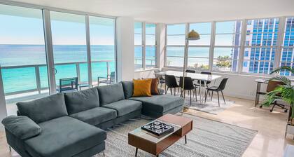 2bd Oceanfront Master Ste OceanView w/balcony, Pool, nearby dining, beach access