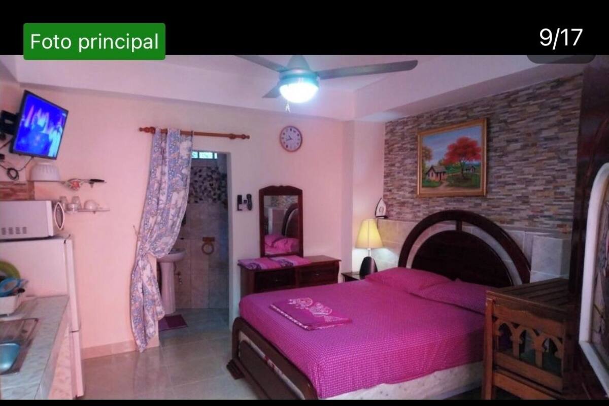 Deluxe Studio | Soundproofing, iron/ironing board, free WiFi