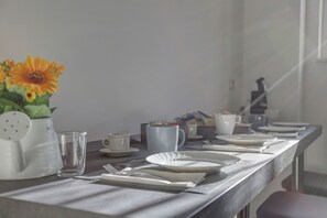 Interior - Voyager House (Rome)