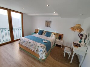 1 bedroom, iron/ironing board
