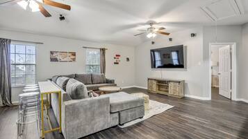 Smart TV y futbolito