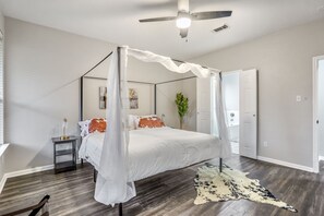 4 habitaciones, tabla de planchar con plancha, cuna de viaje y wifi 