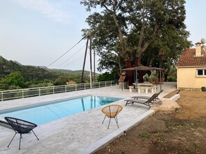 Piscine extérieure, piscine chauffée