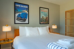 1 bedroom, desk, iron/ironing board, WiFi - Condo On The Beach - Heated Pool - Self Check-in (Belleair Beach)